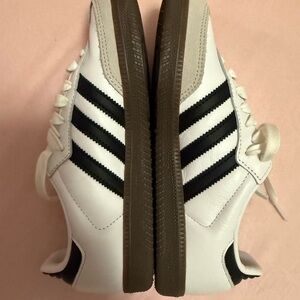 Adidas Women’s Sambas